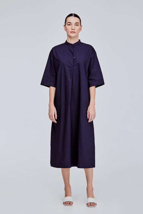 color:NAVY