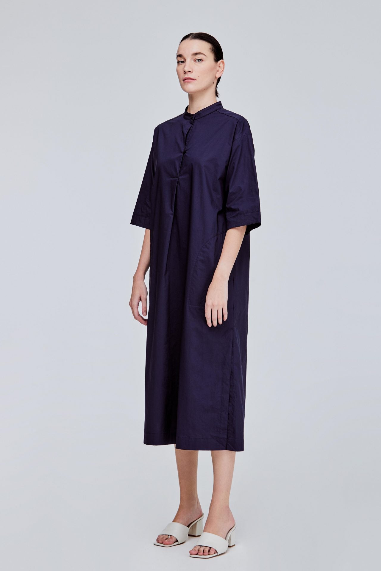 color:NAVY