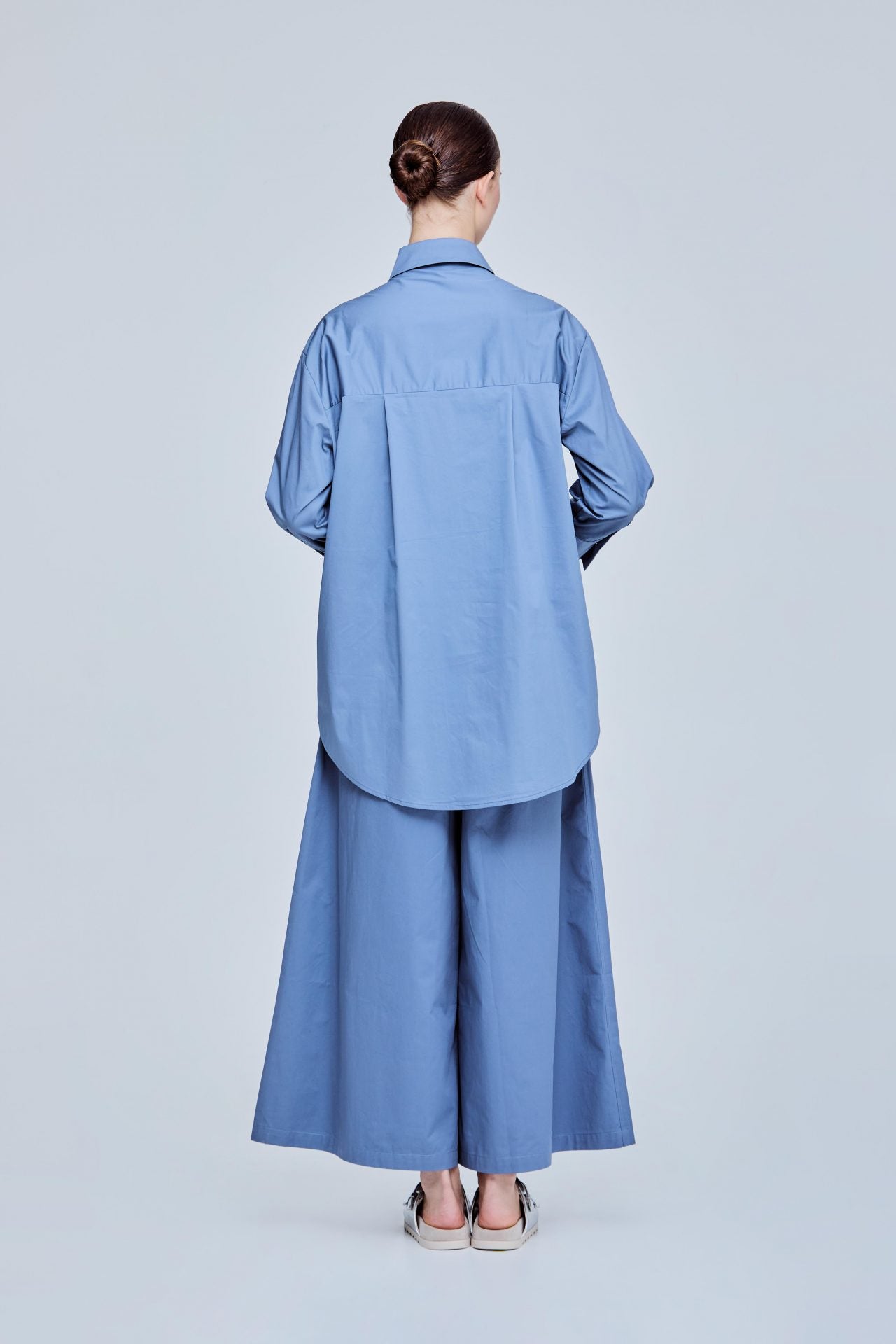 color:STEEL BLUE