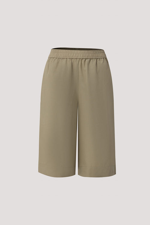 Slits Detailed Bermuda