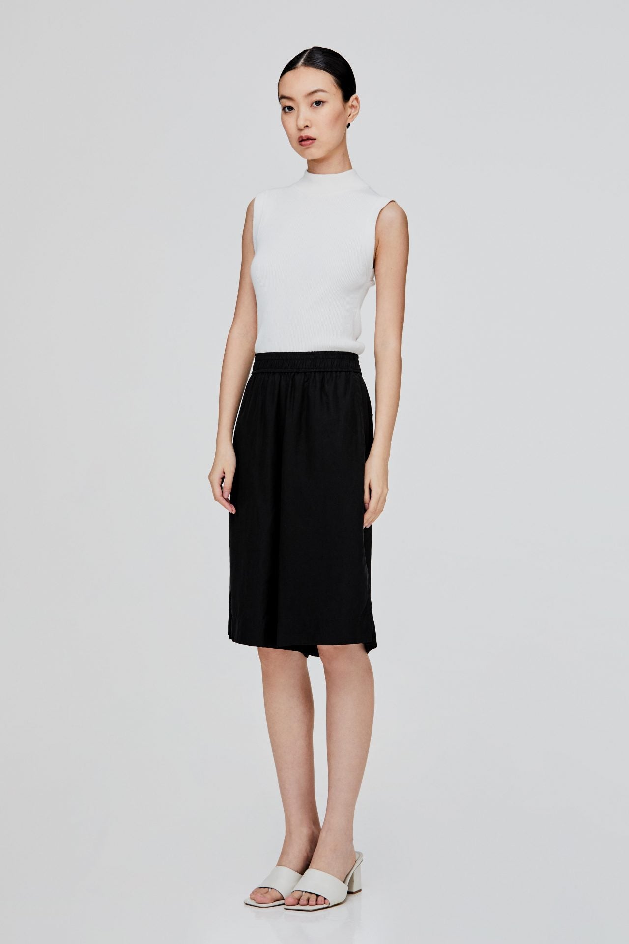 color:NOIR