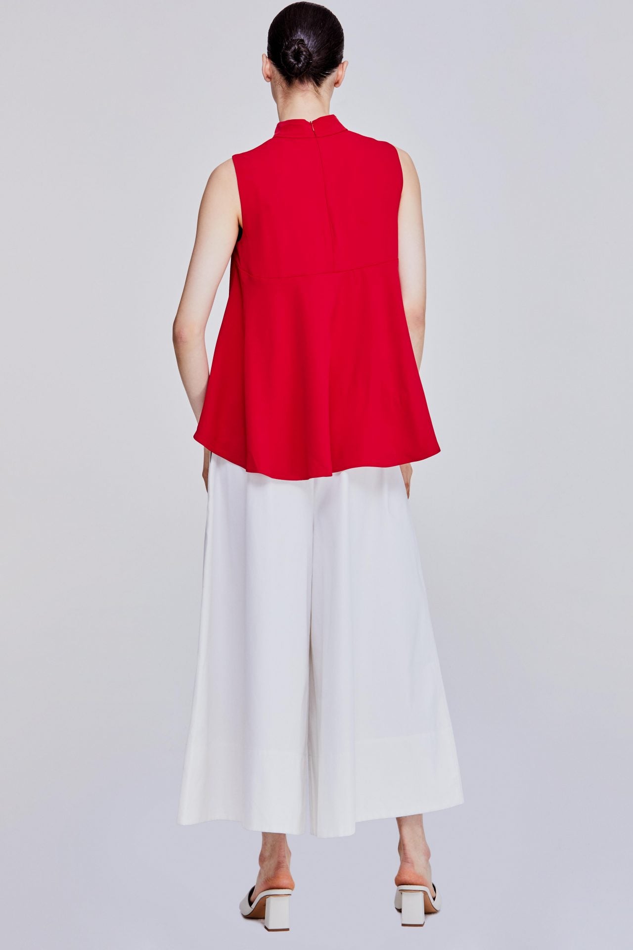 color:CRIMSON 3