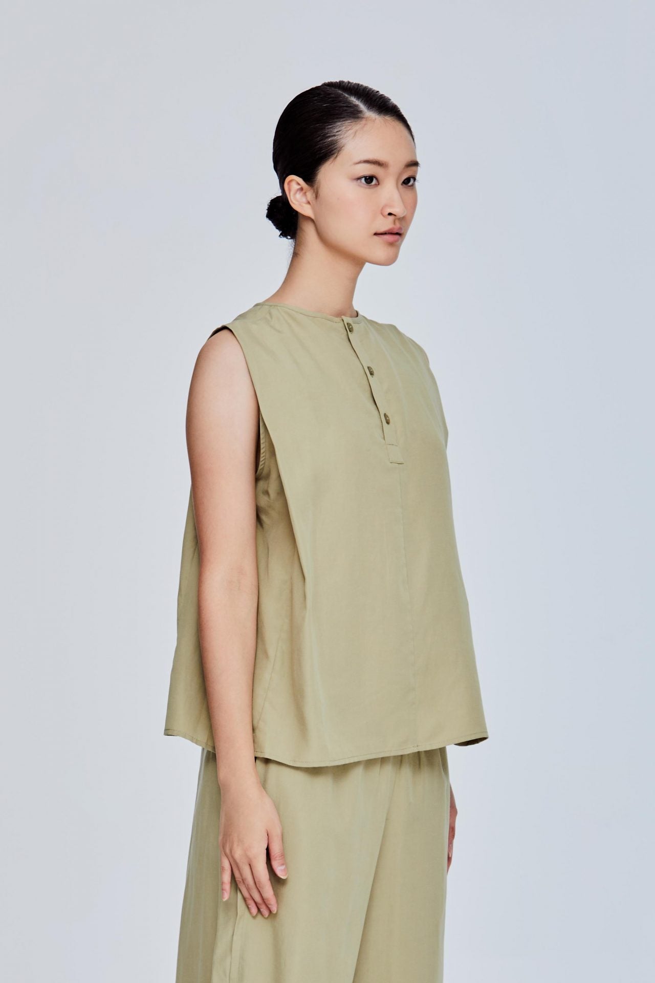 color:AVOCADO