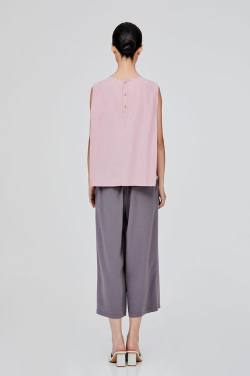 color:PINK