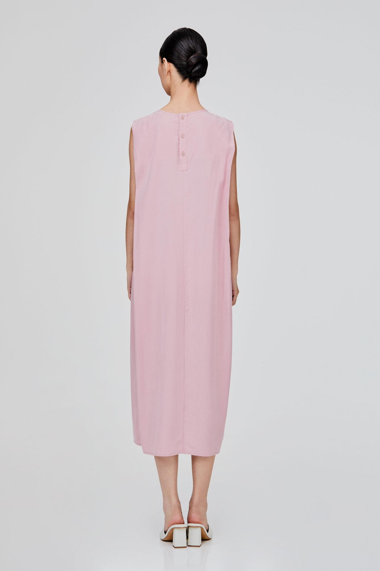 color:PINK