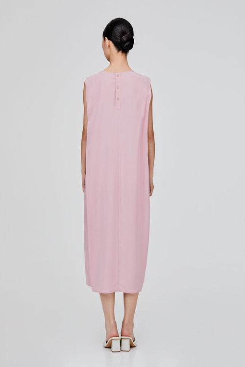 color:PINK