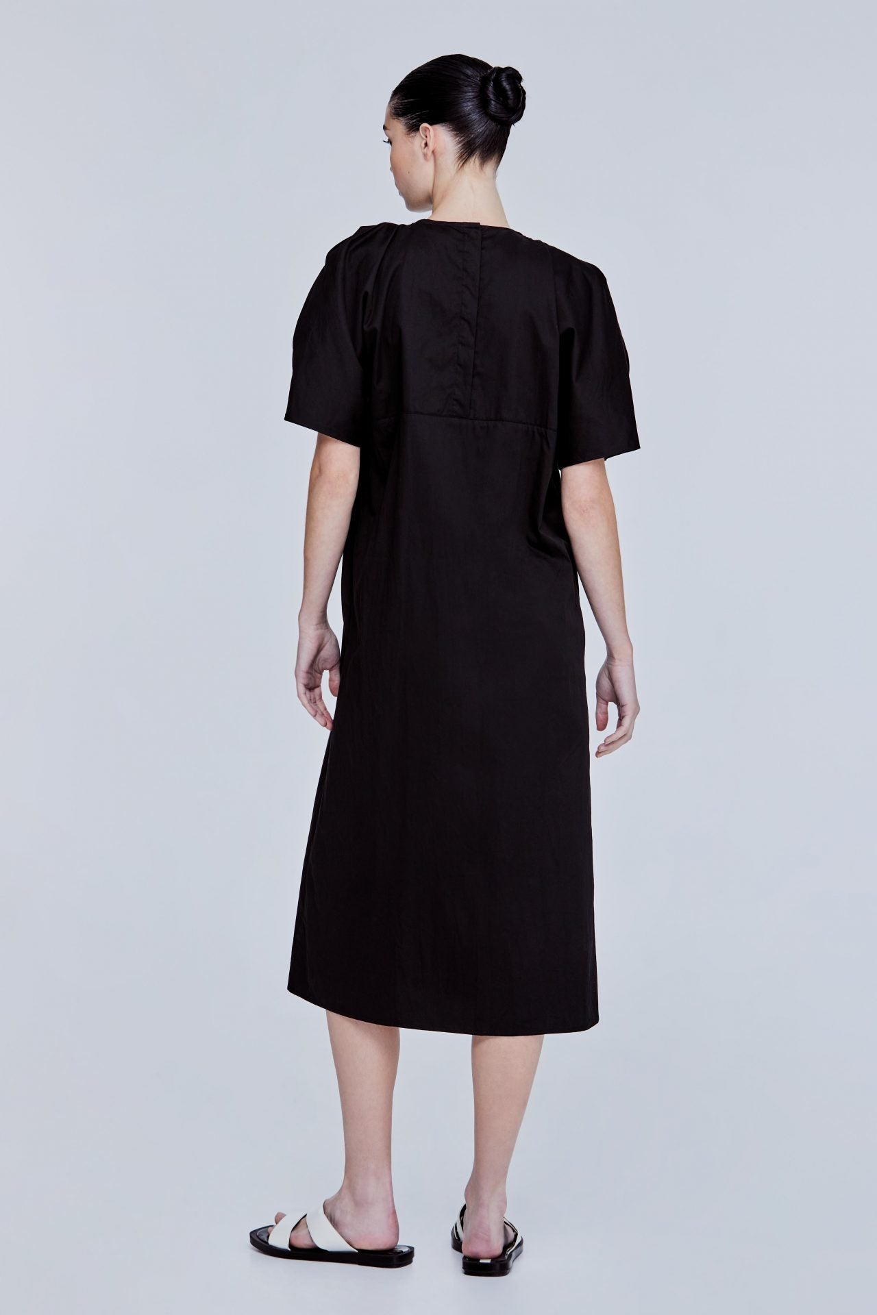 color:NOIR
