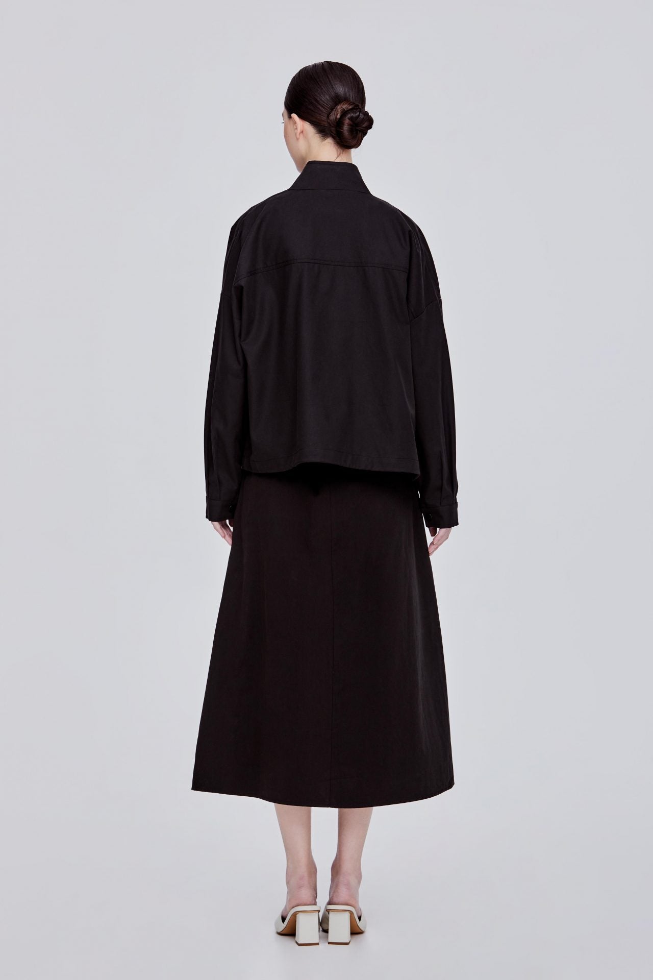 color:NOIR