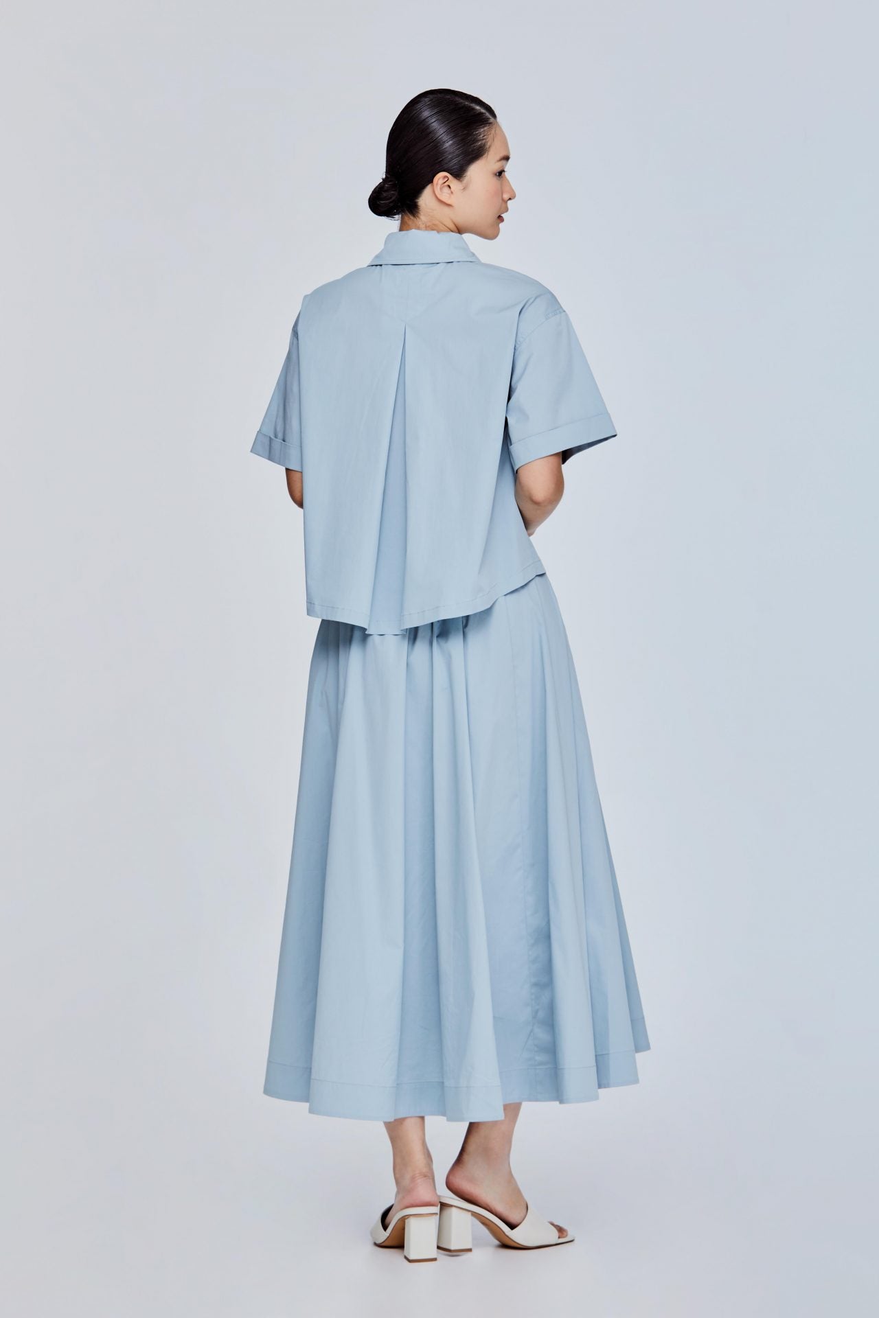 color:AQUA BLUE