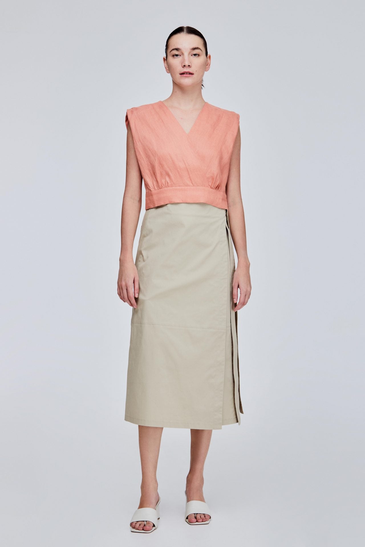 color:PEACH