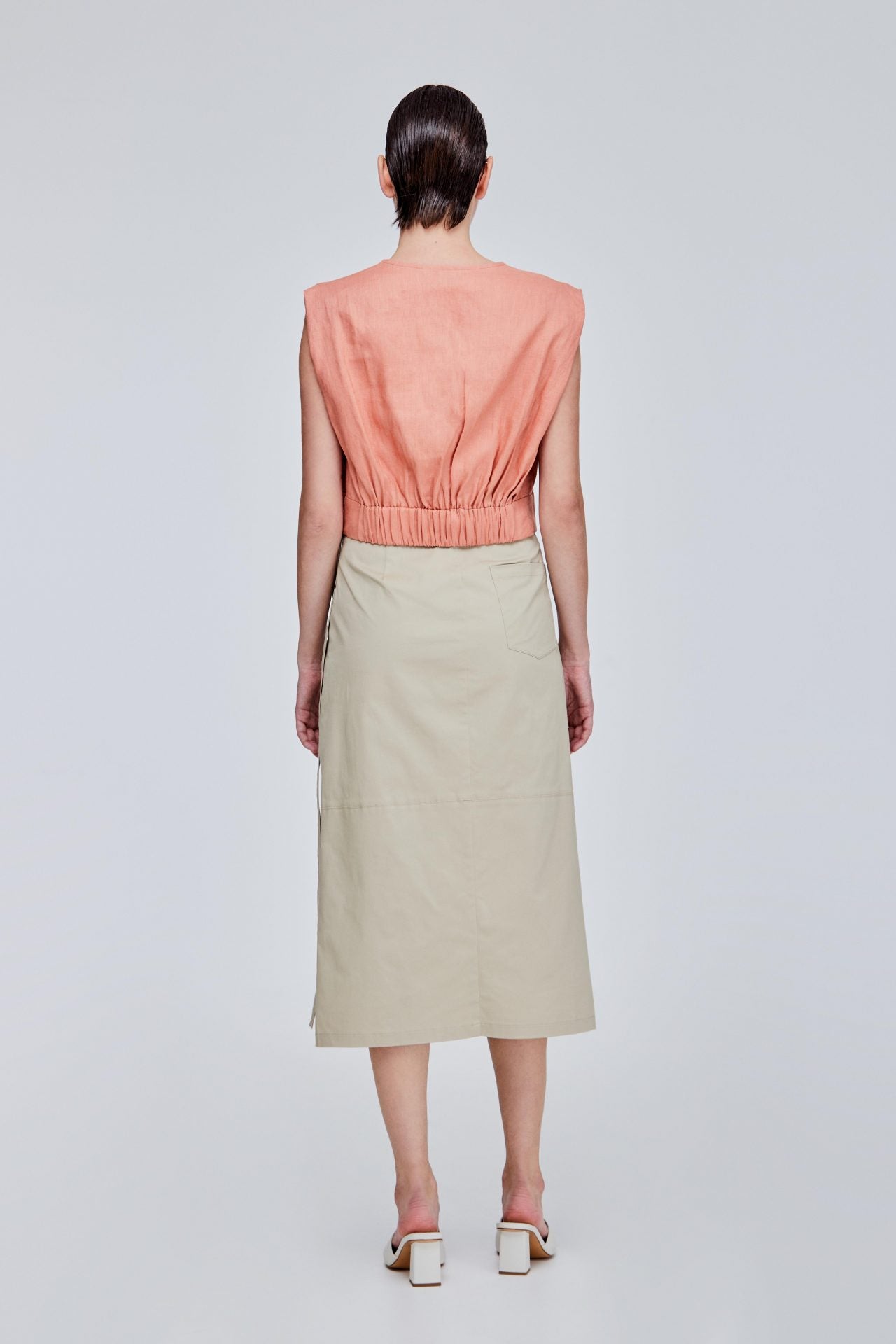 color:PEACH