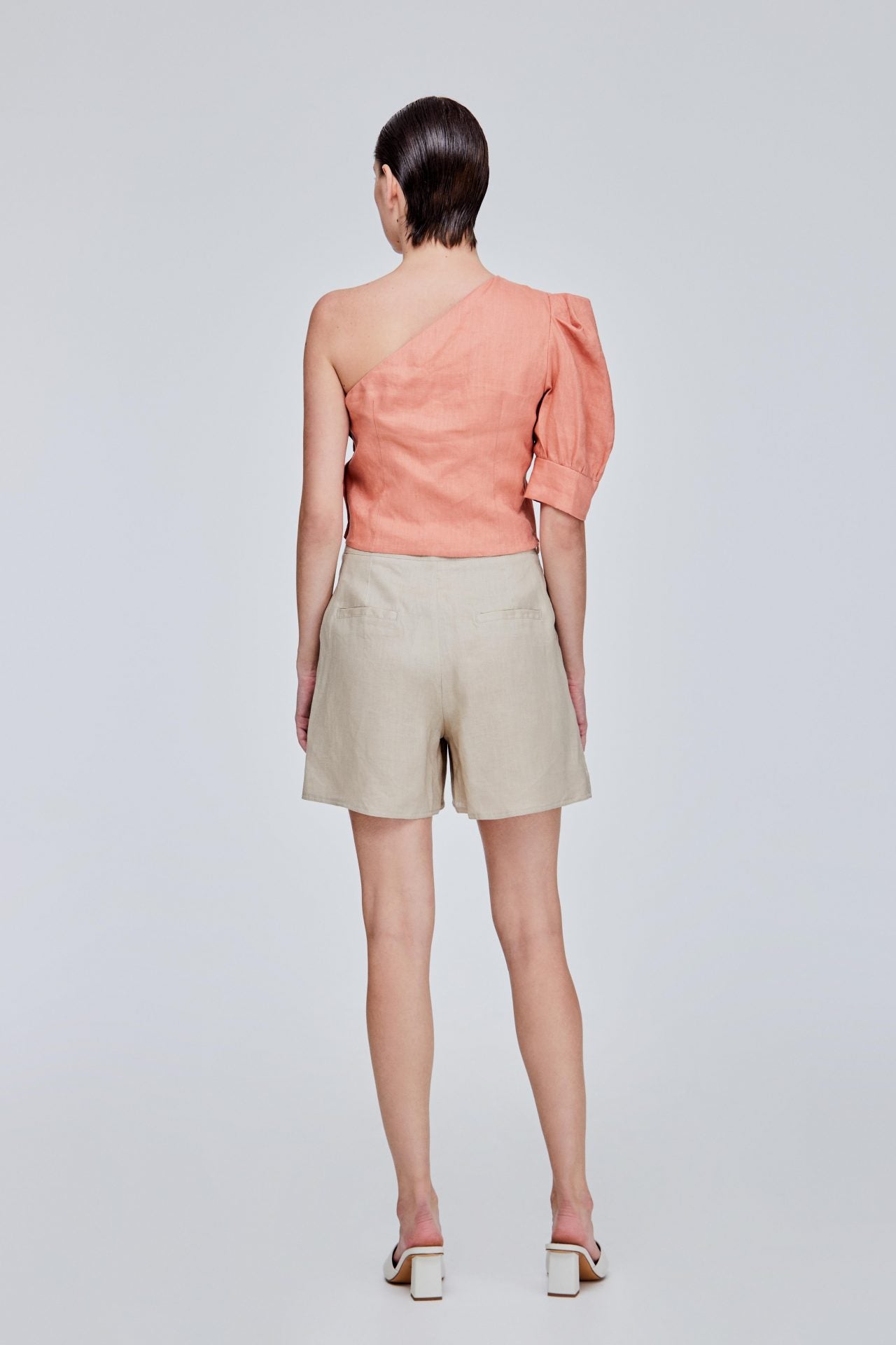 color:PEACH