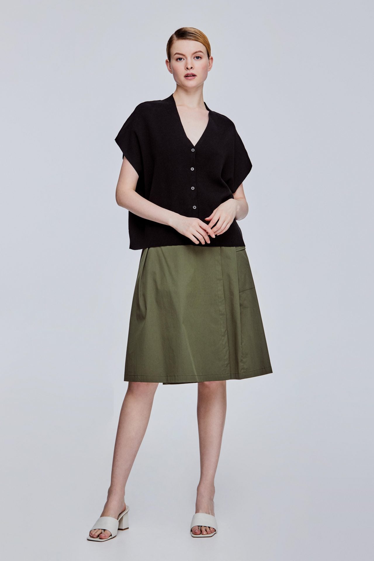 color:NOIR