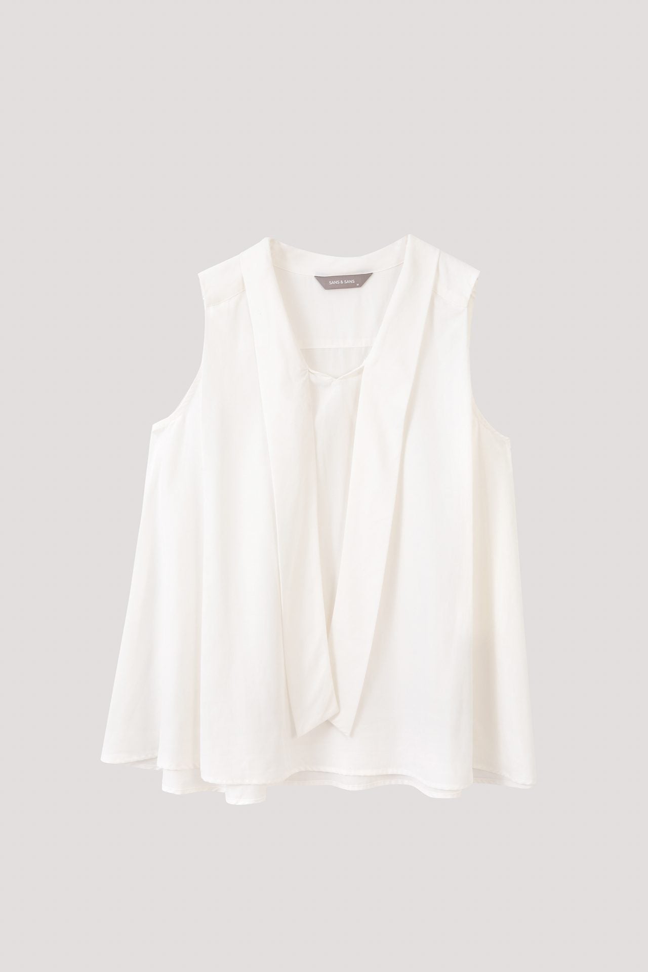 color:CREAM