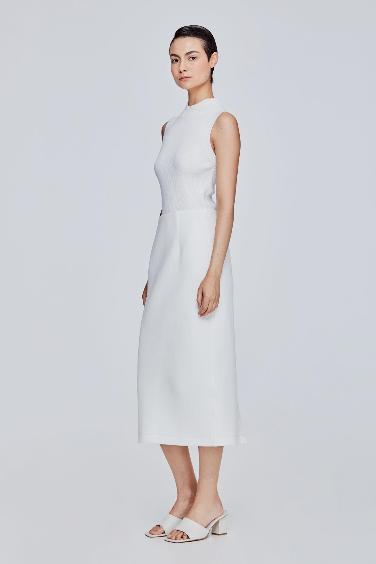 color:IVORY