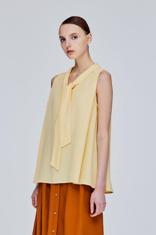 color:PALE YELLOW