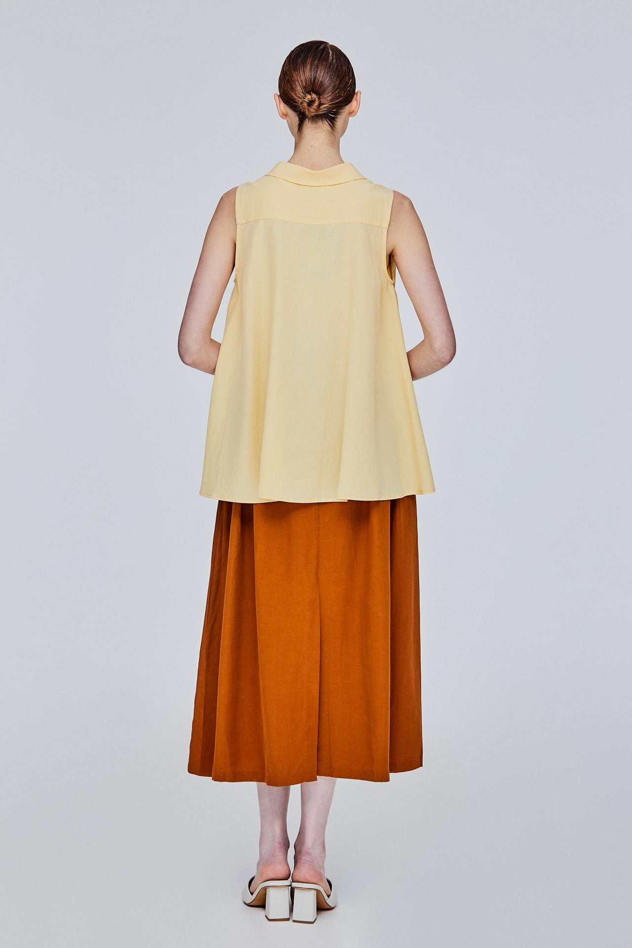 color:PALE YELLOW