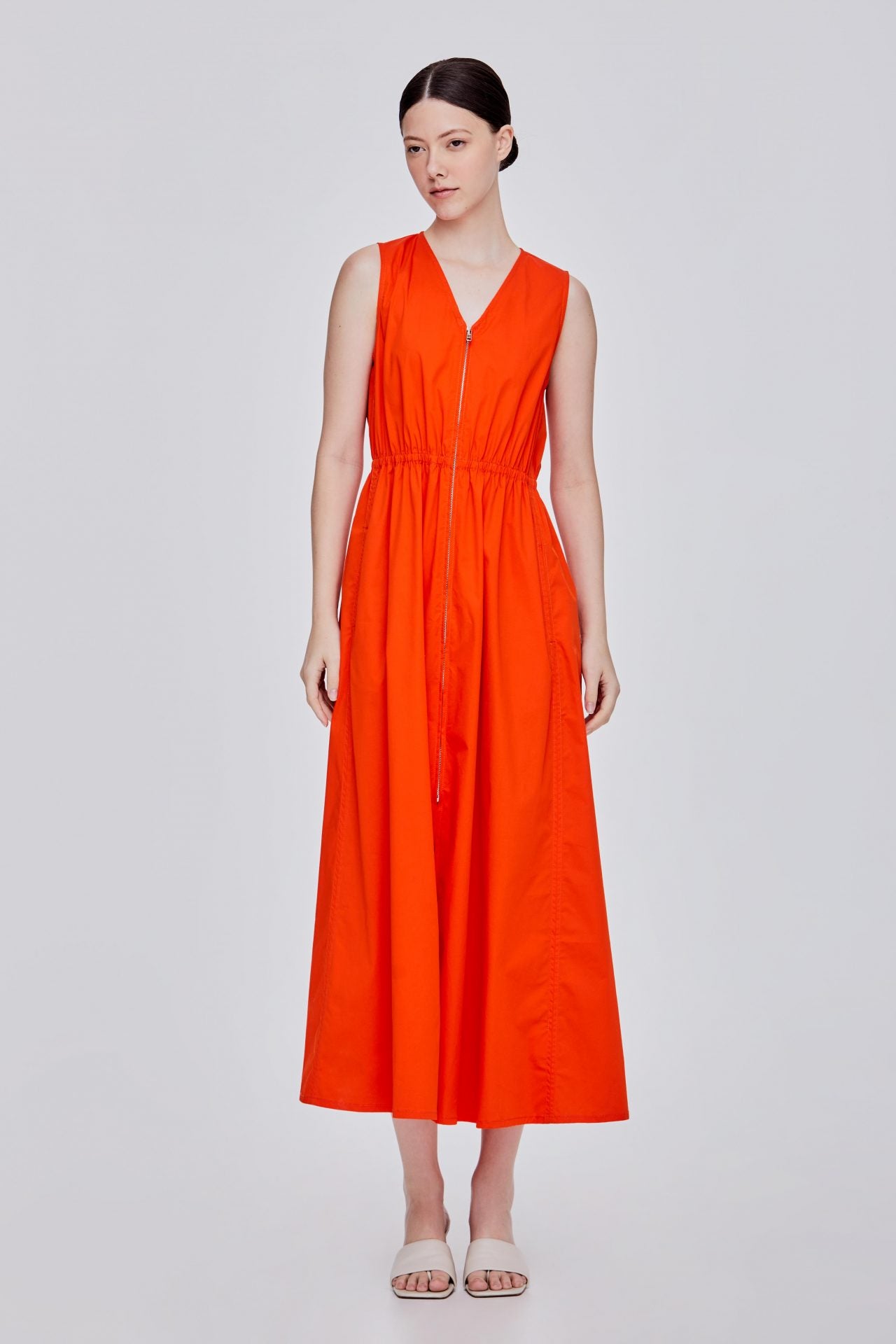 color:ORANGE