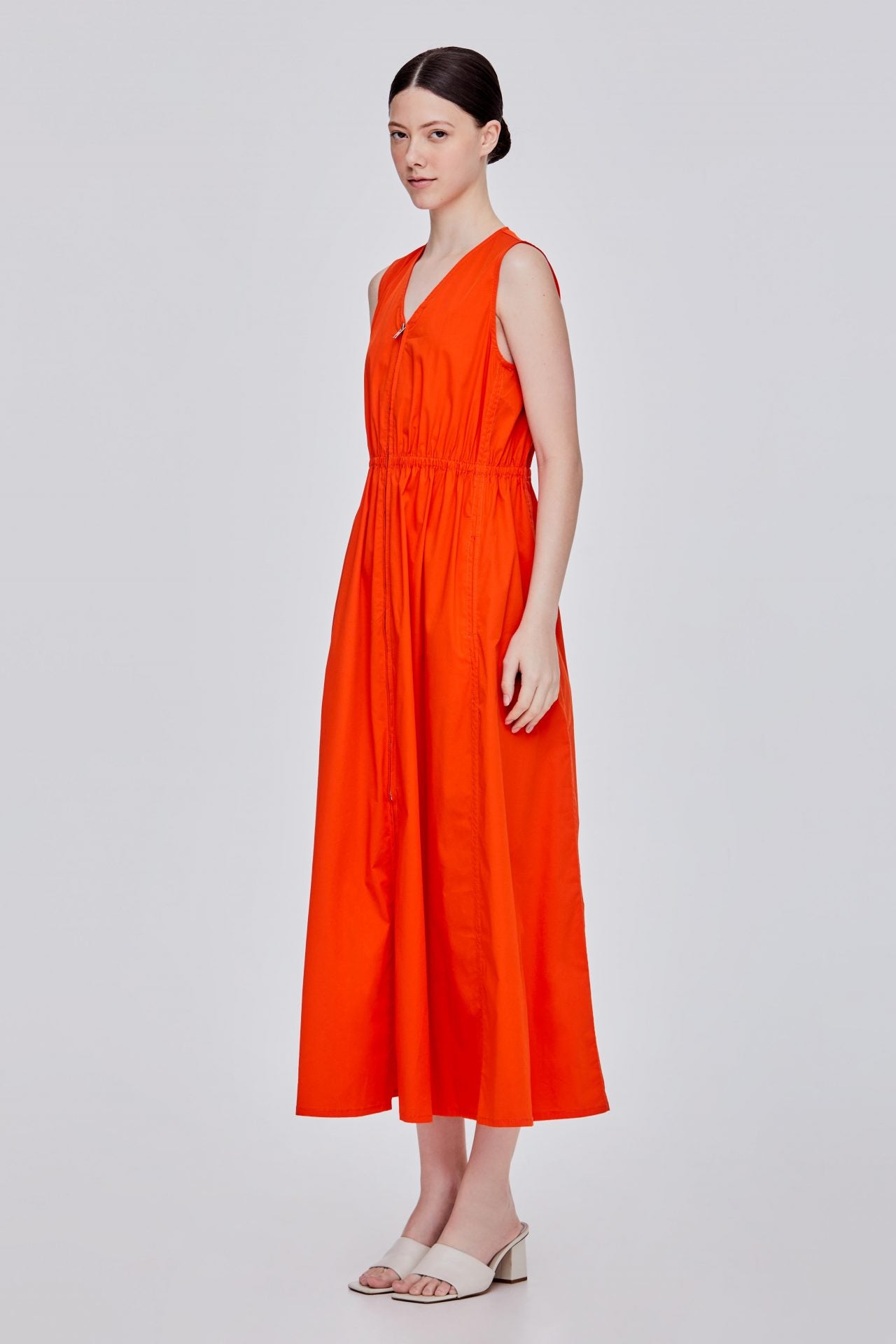 color:ORANGE