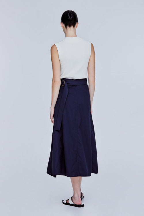 color:NAVY