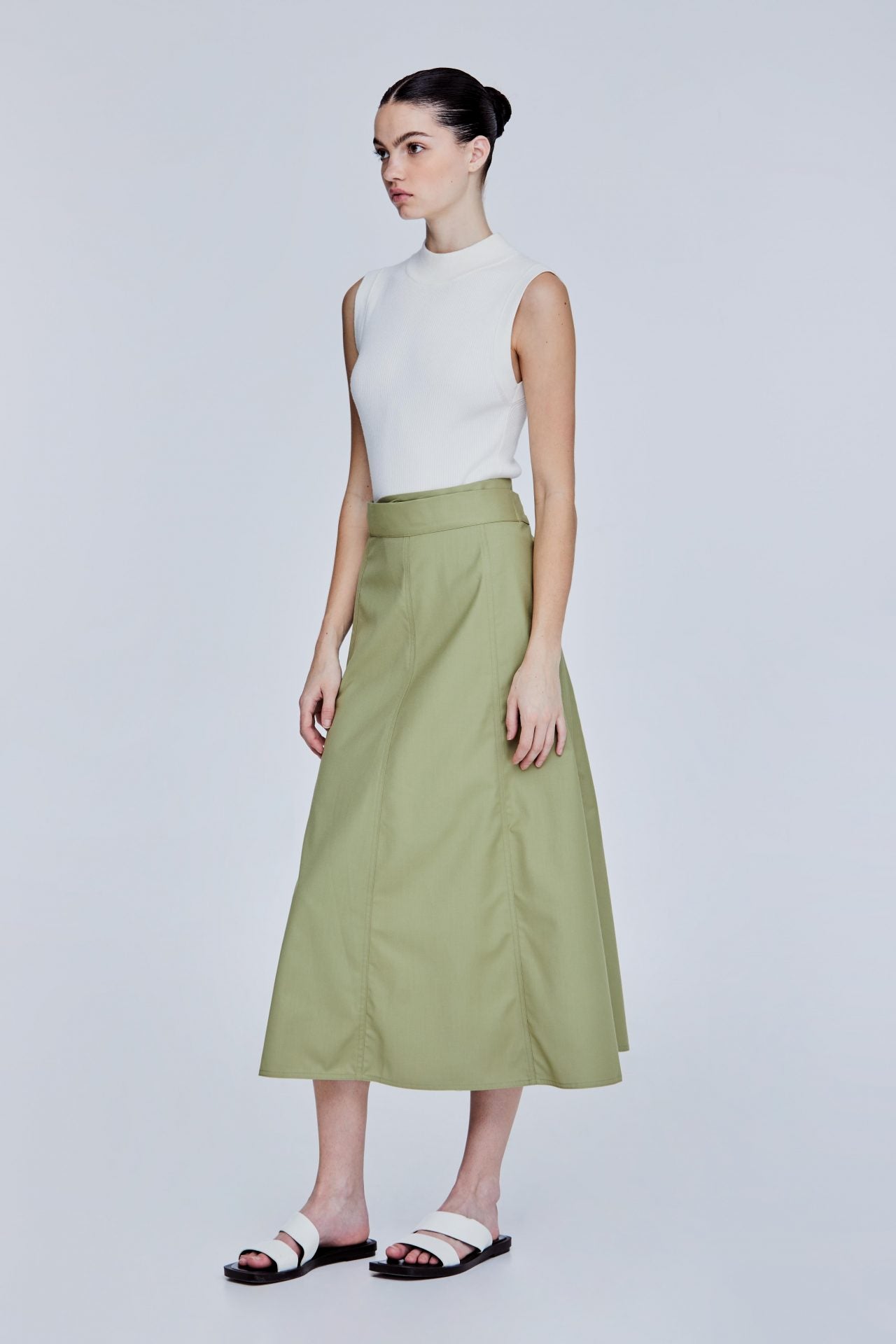 color:OLIVE
