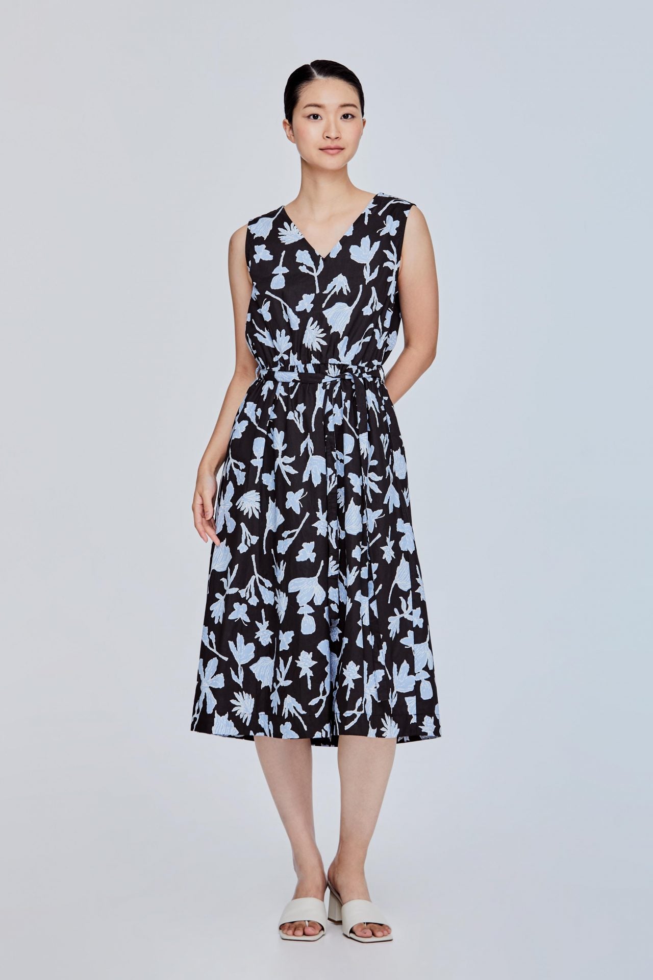 Pattern V-Neck Dress