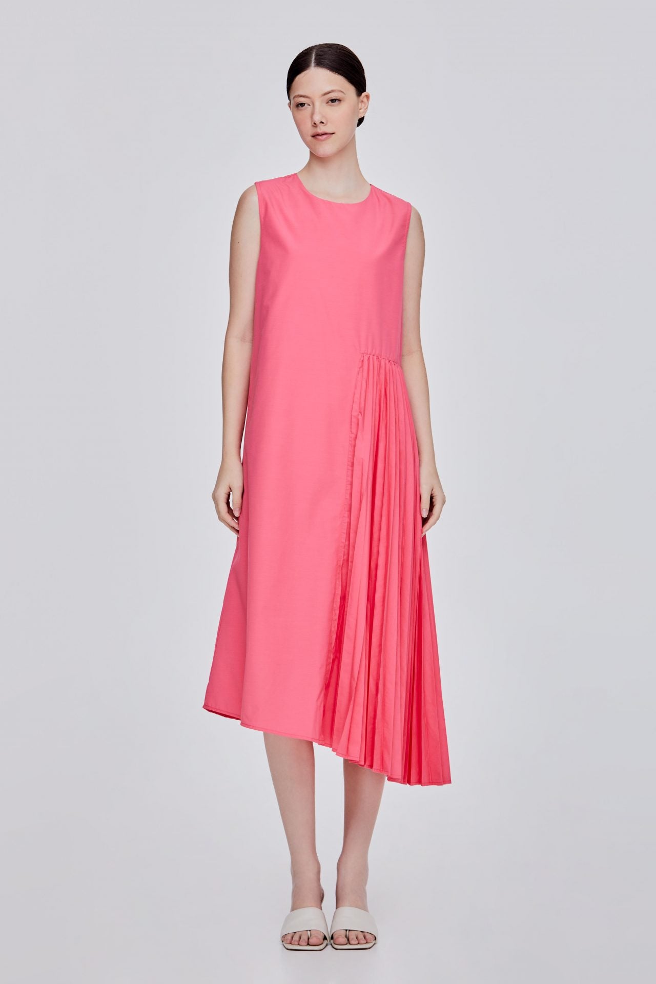 color:PINK