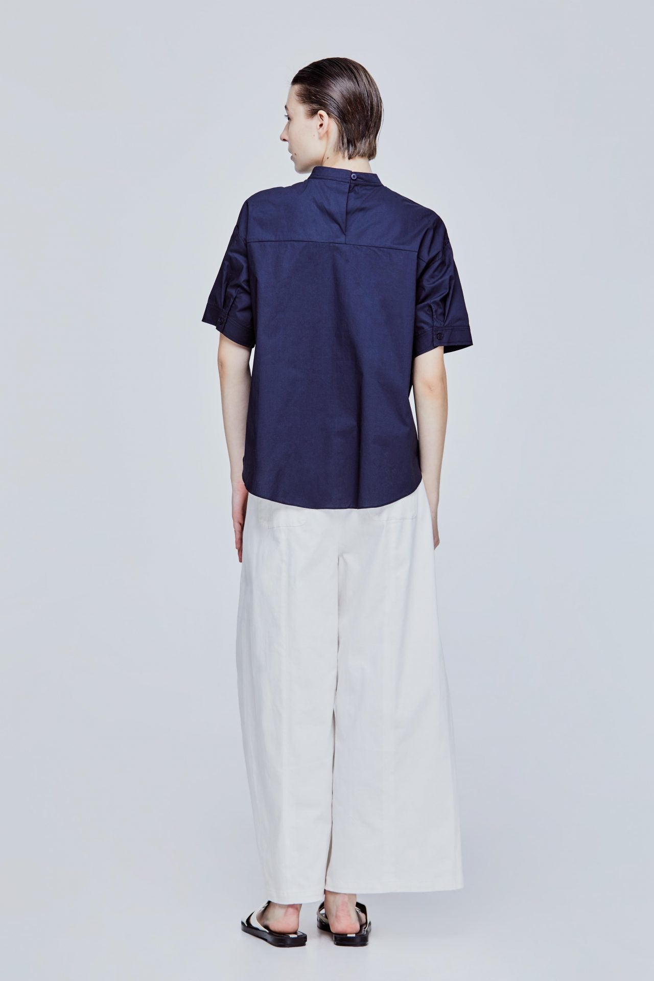 color:NAVY