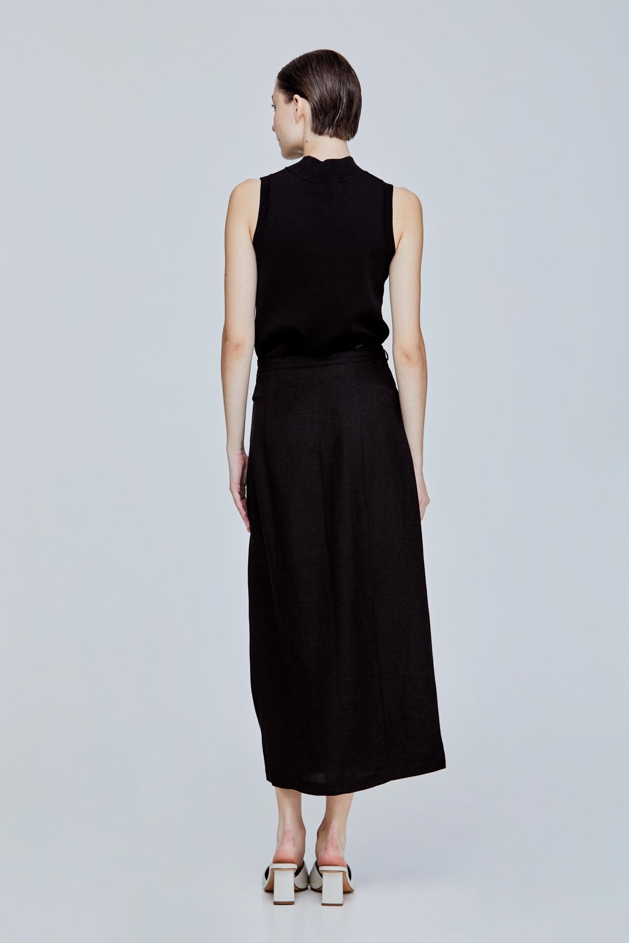 color:NOIR