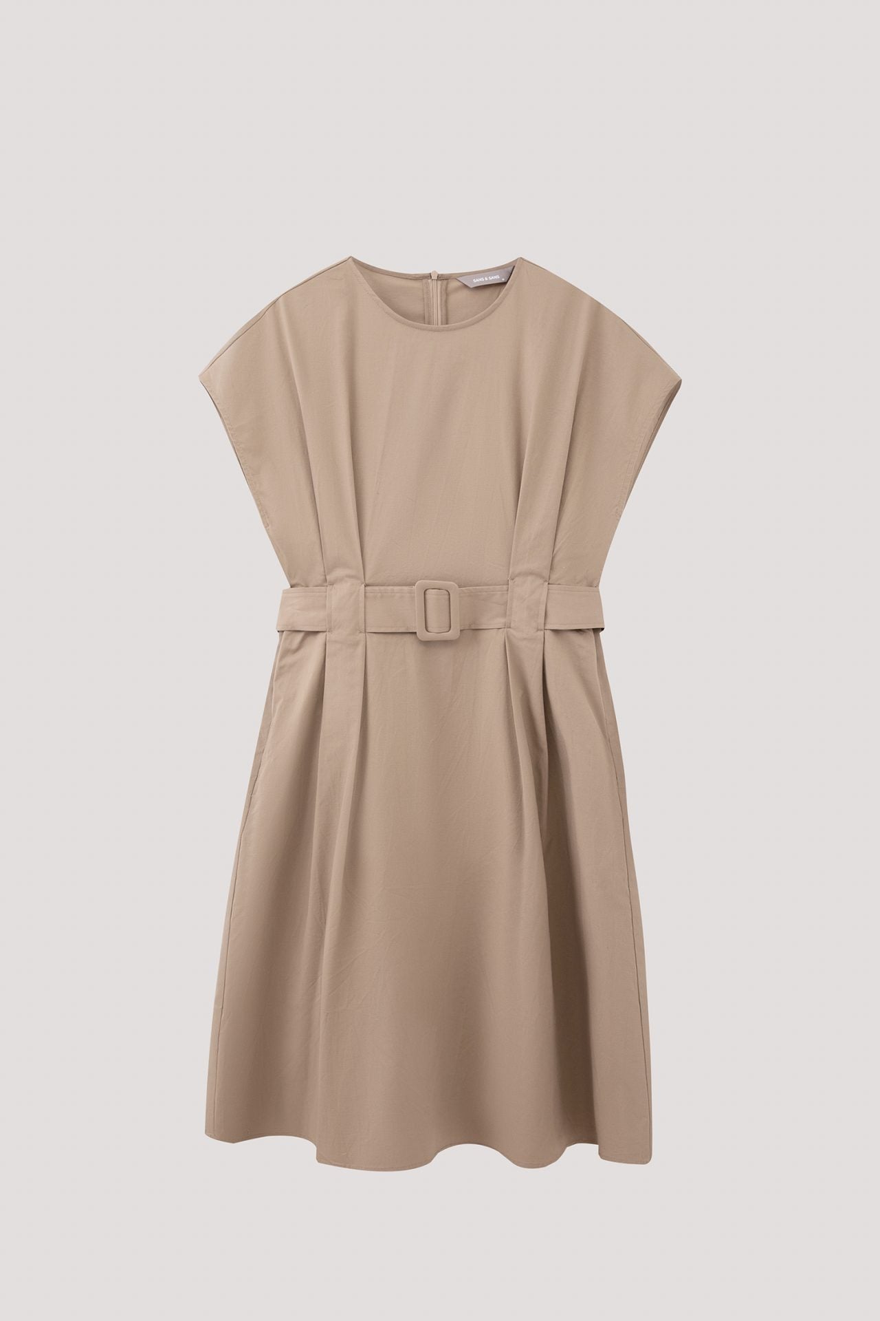 color:BROWN