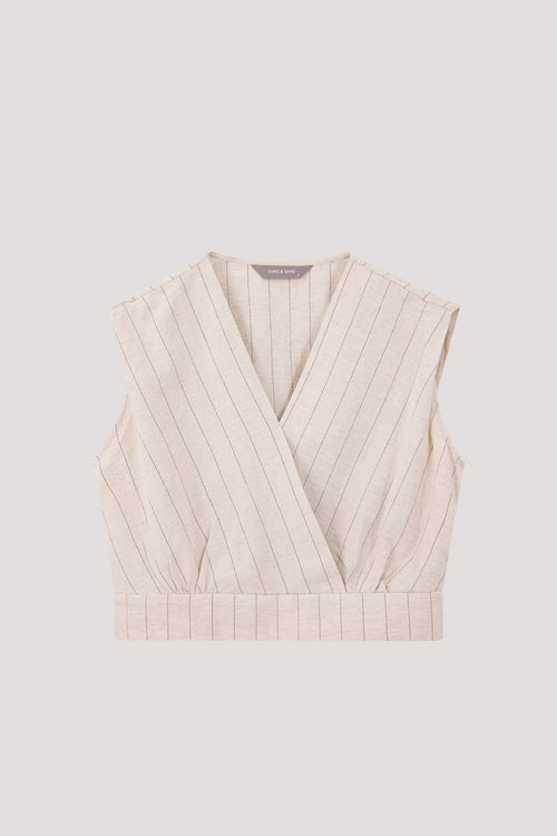 color:BEIGE