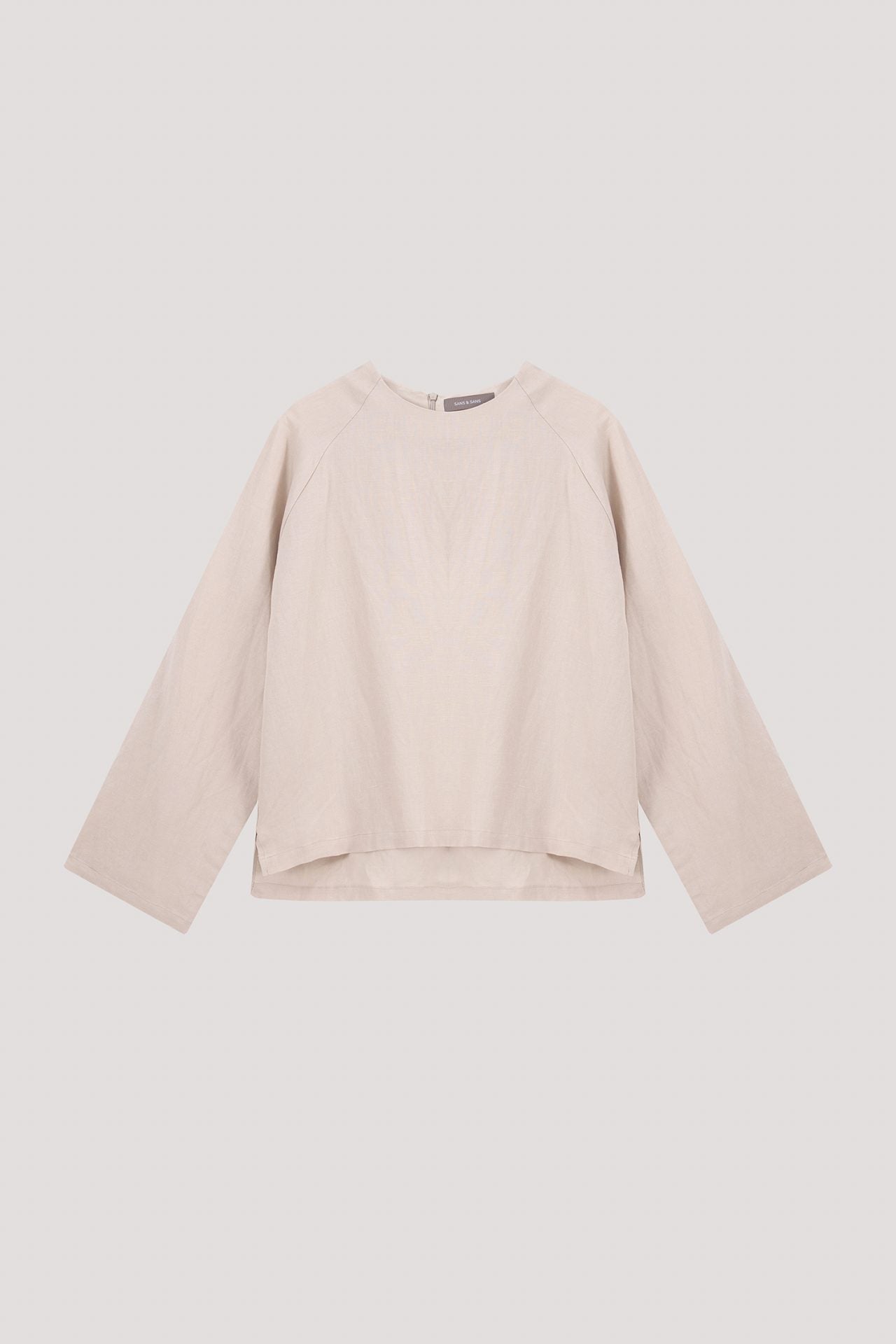 color:BEIGE