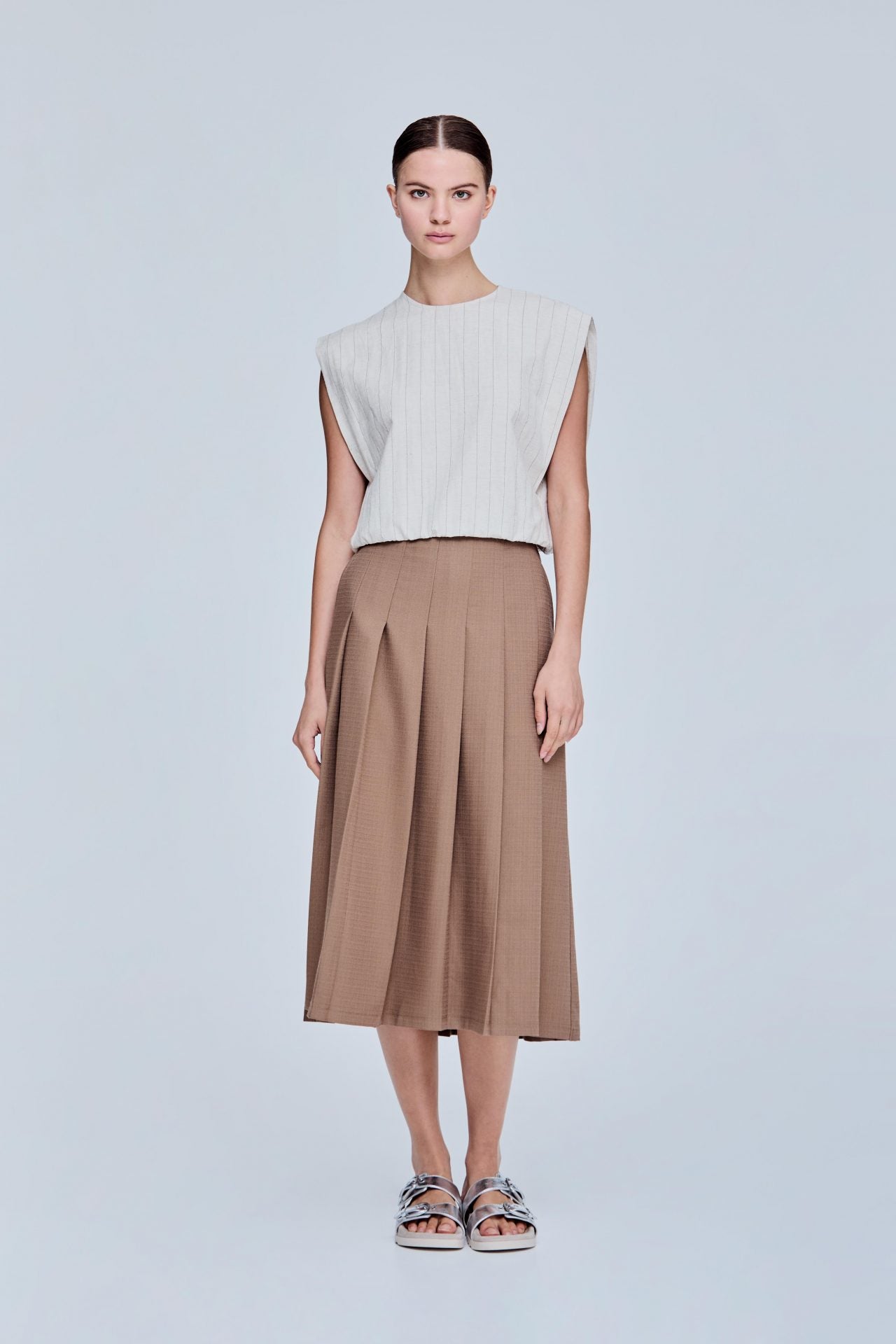 color:BEIGE 1