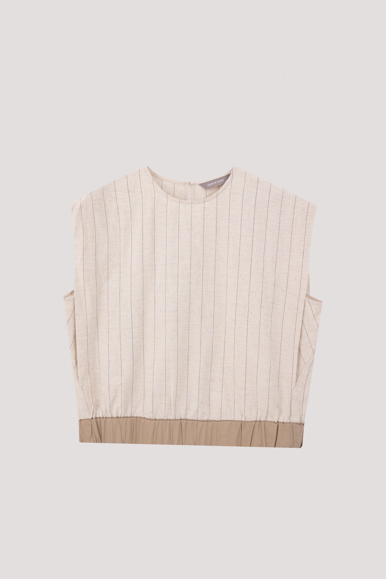 color:BEIGE