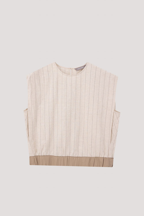 color:BEIGE