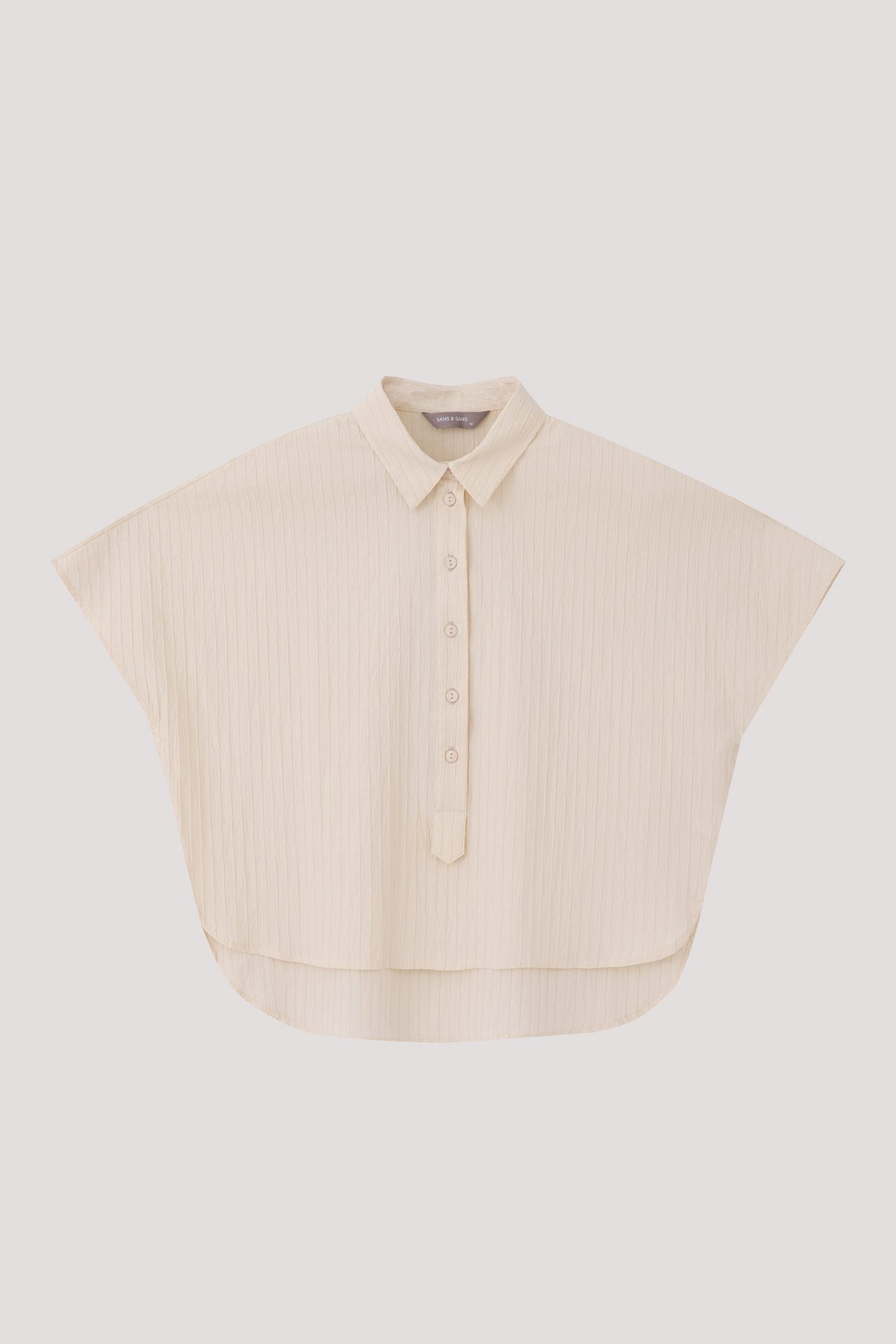 color:BEIGE