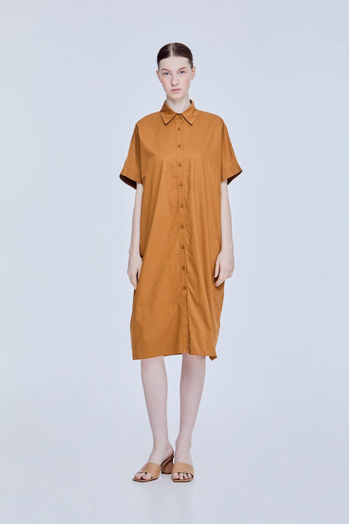 color:CARAMEL
