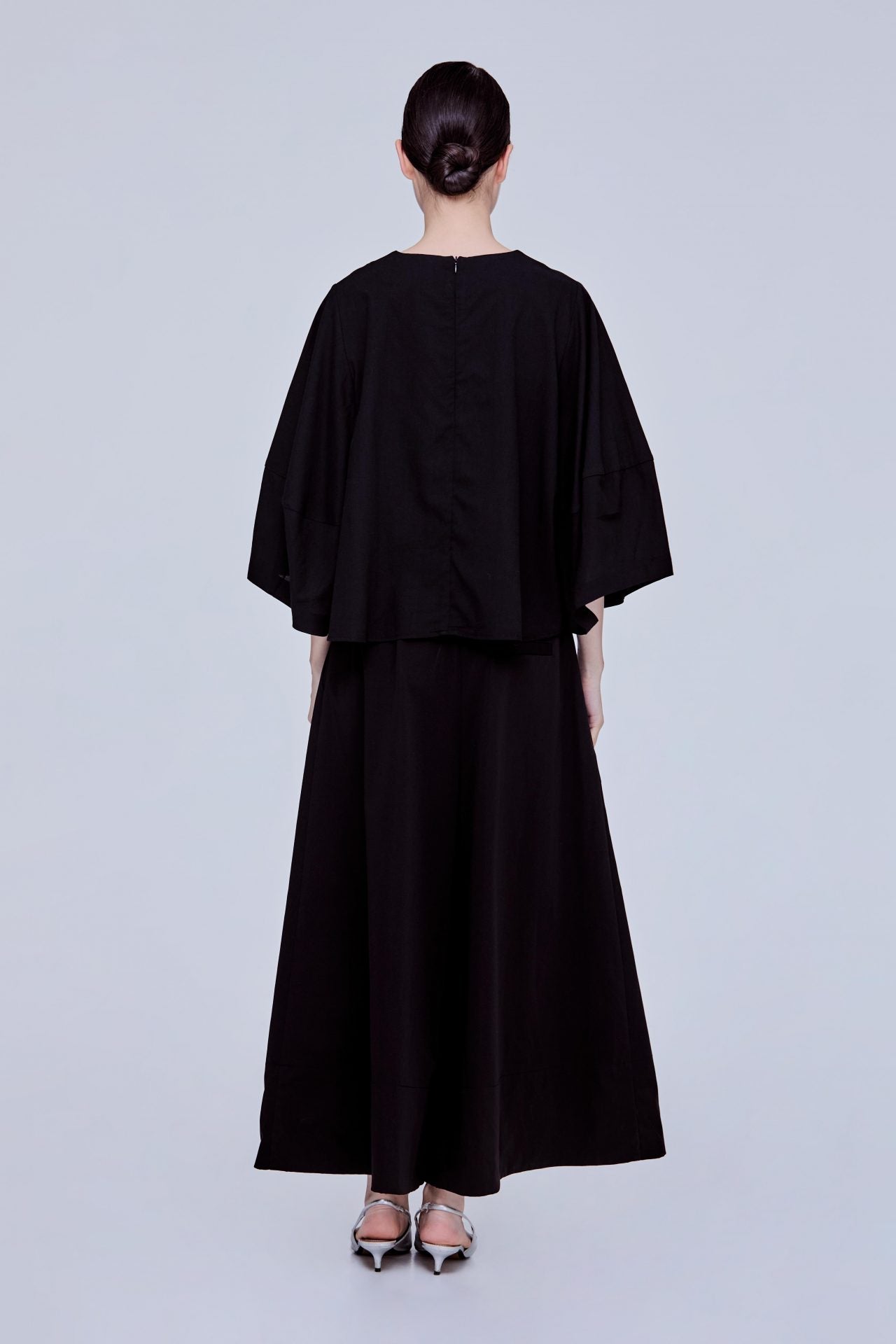 color:NOIR