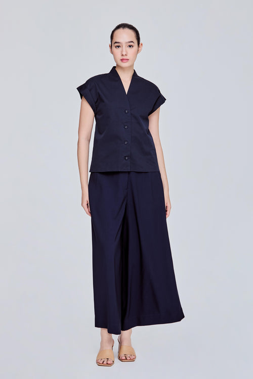 color:NAVY