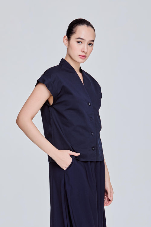 color:NAVY