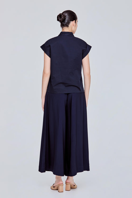color:NAVY