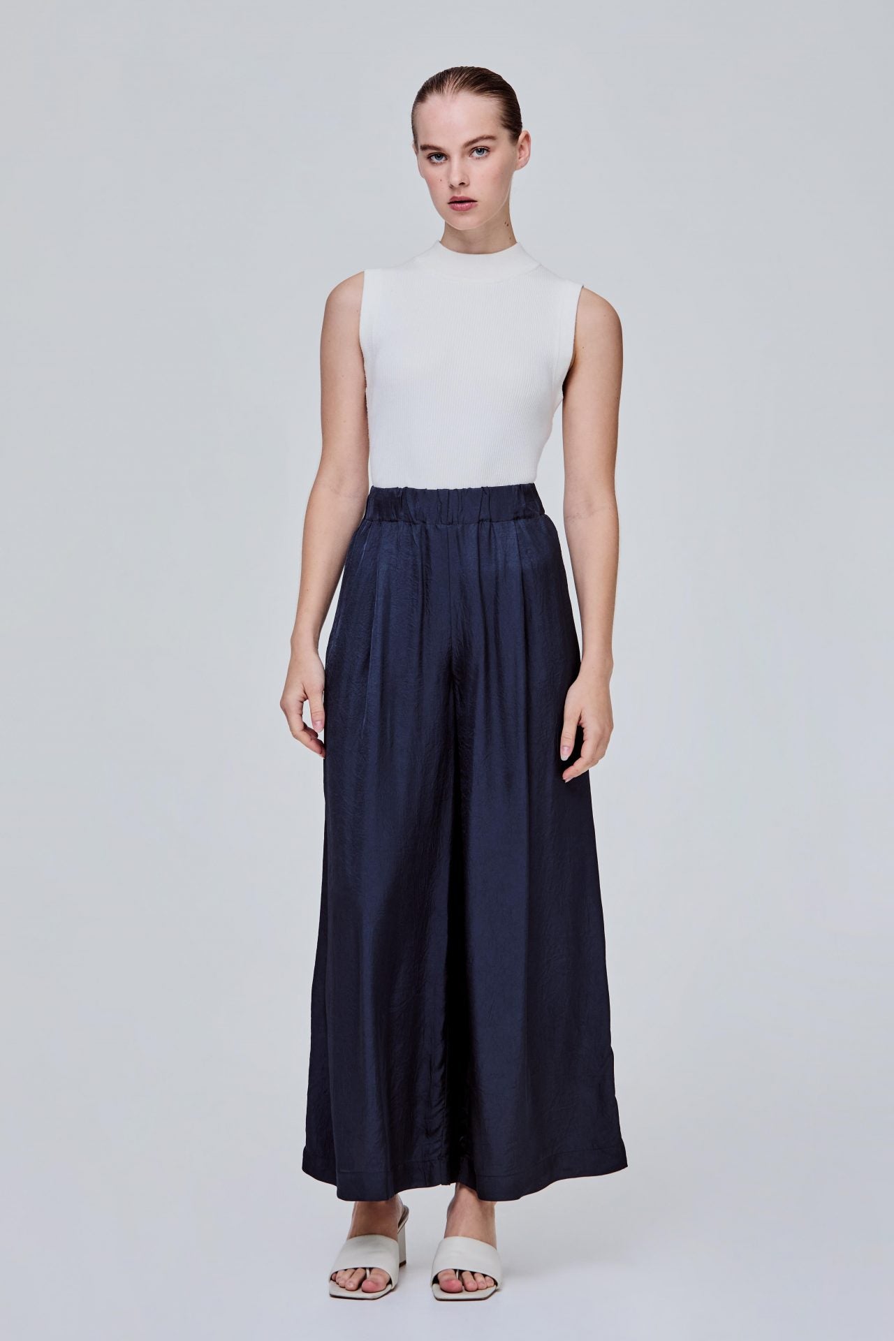 color:NAVY