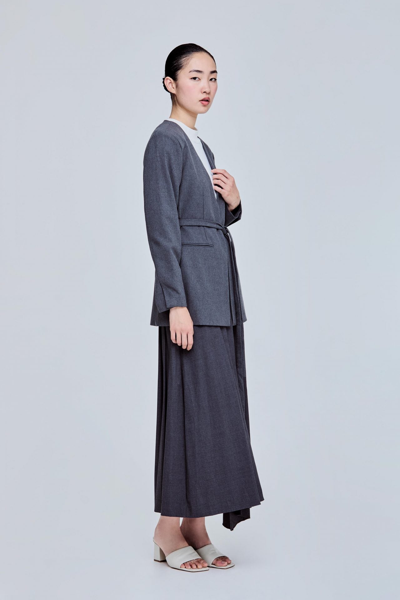 color:HUE GREY