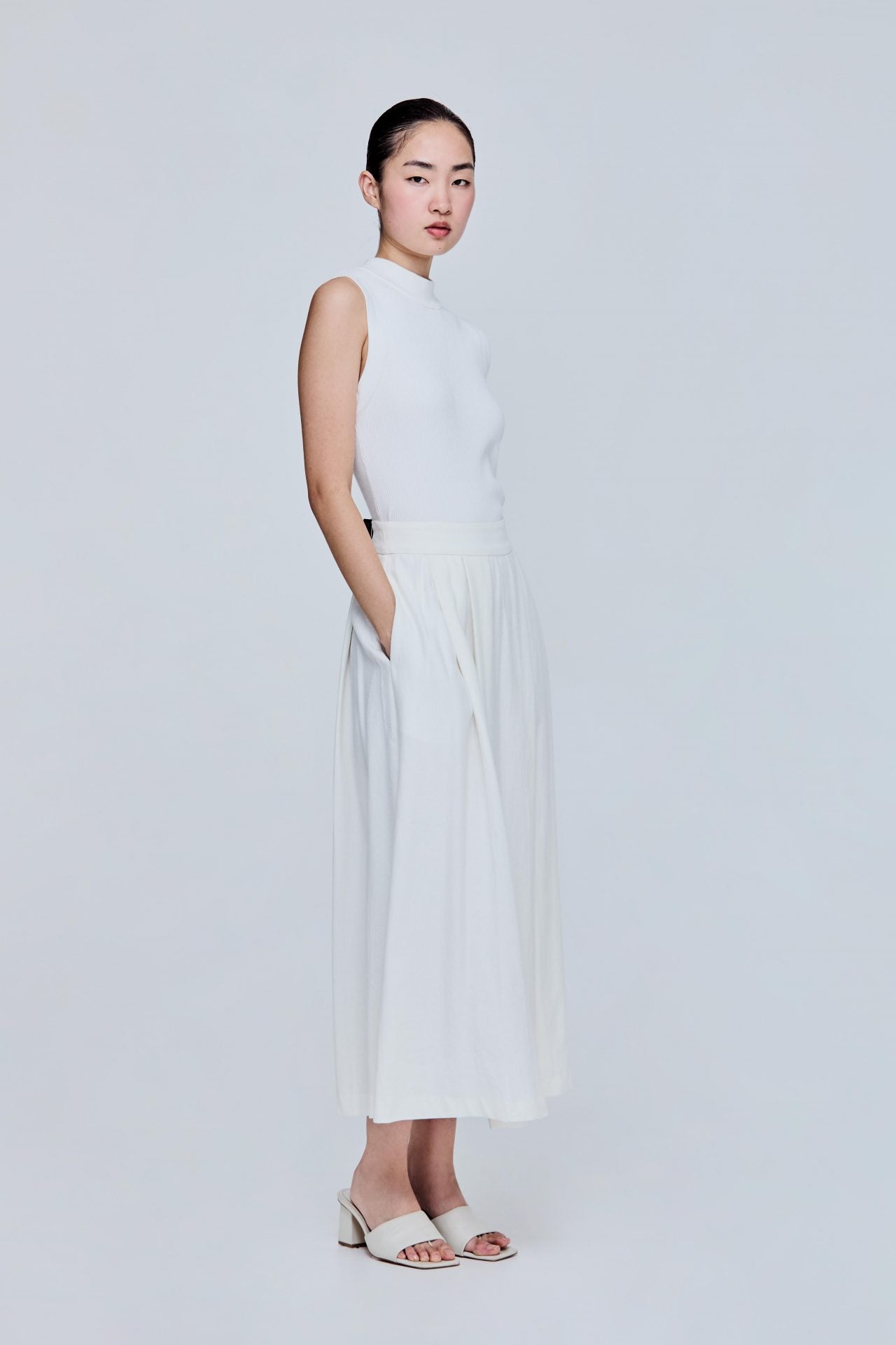 color:IVORY