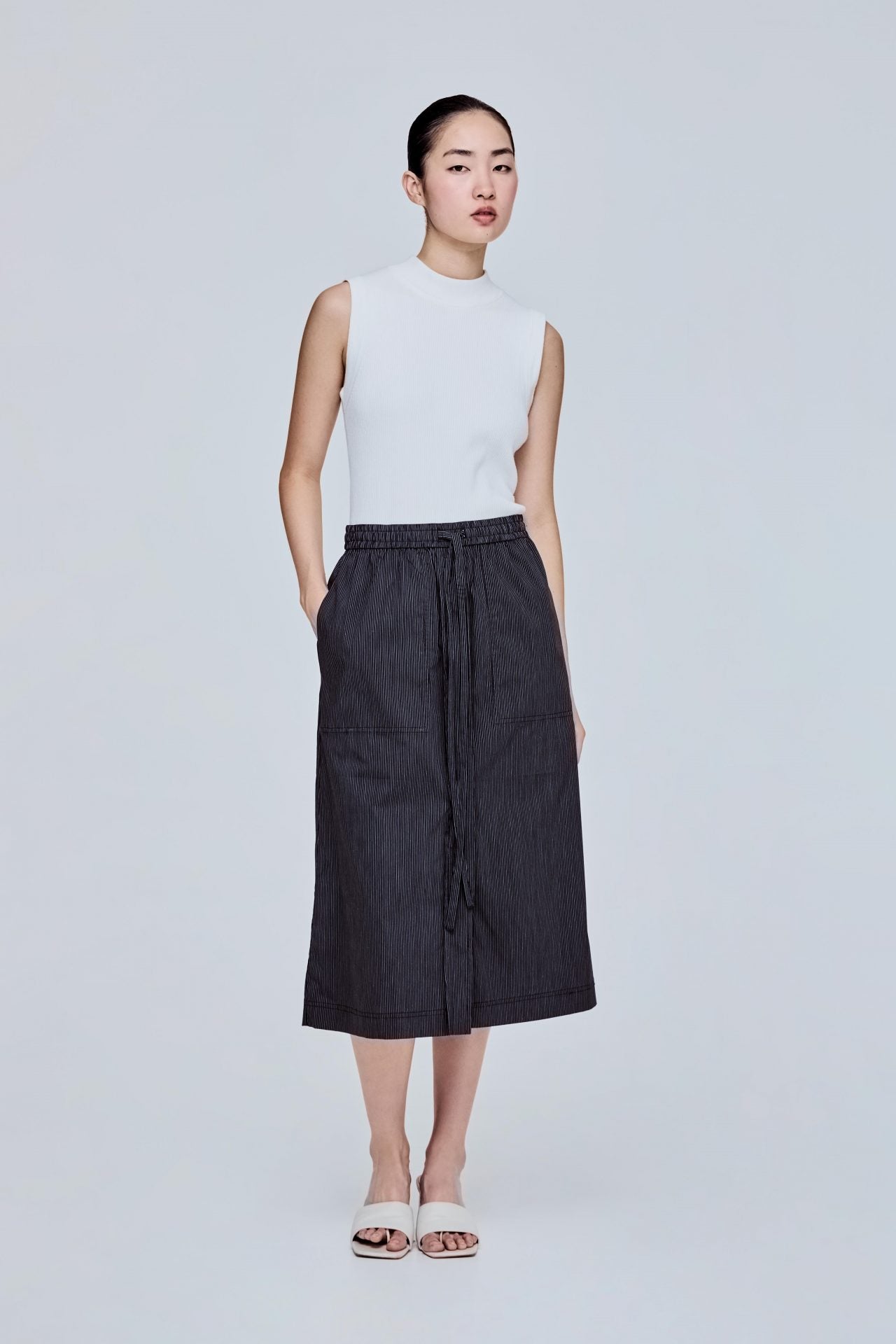 color:BLACK STRIPES