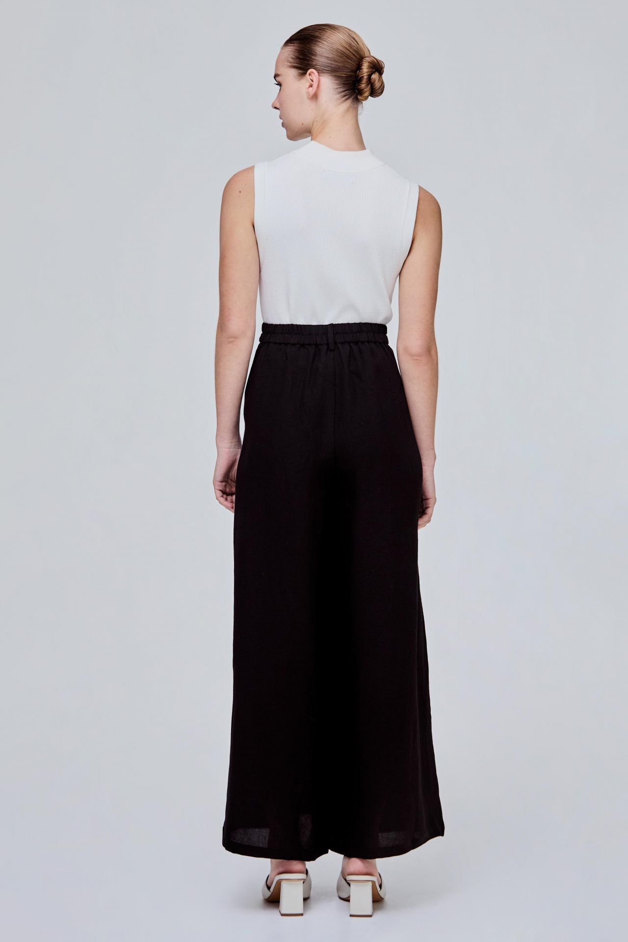 color:NOIR