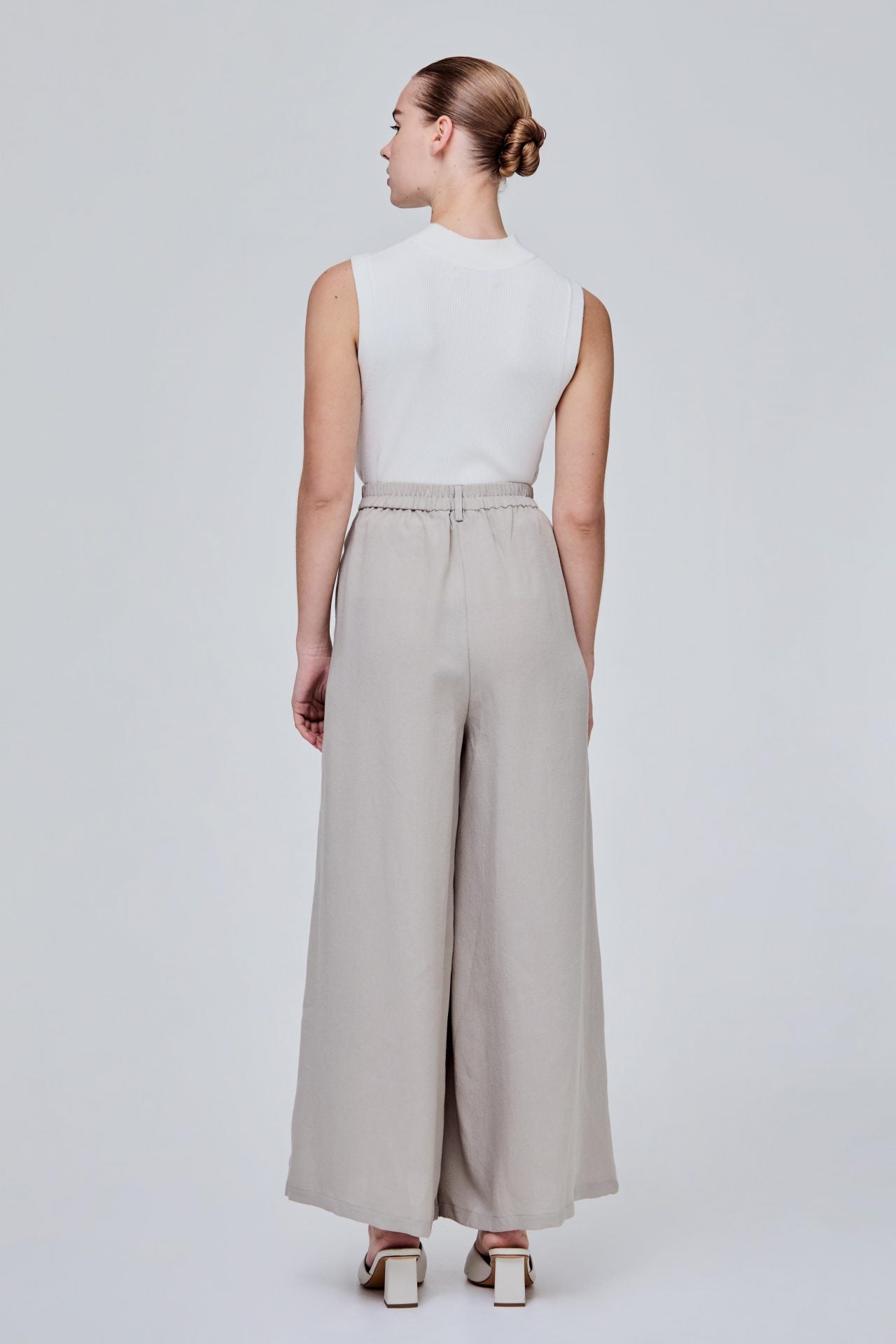 color:TAUPE