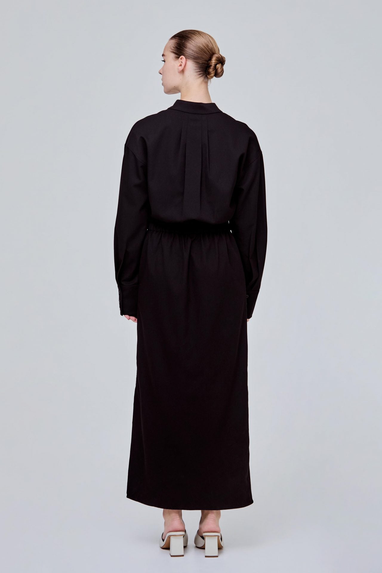 color:NOIR