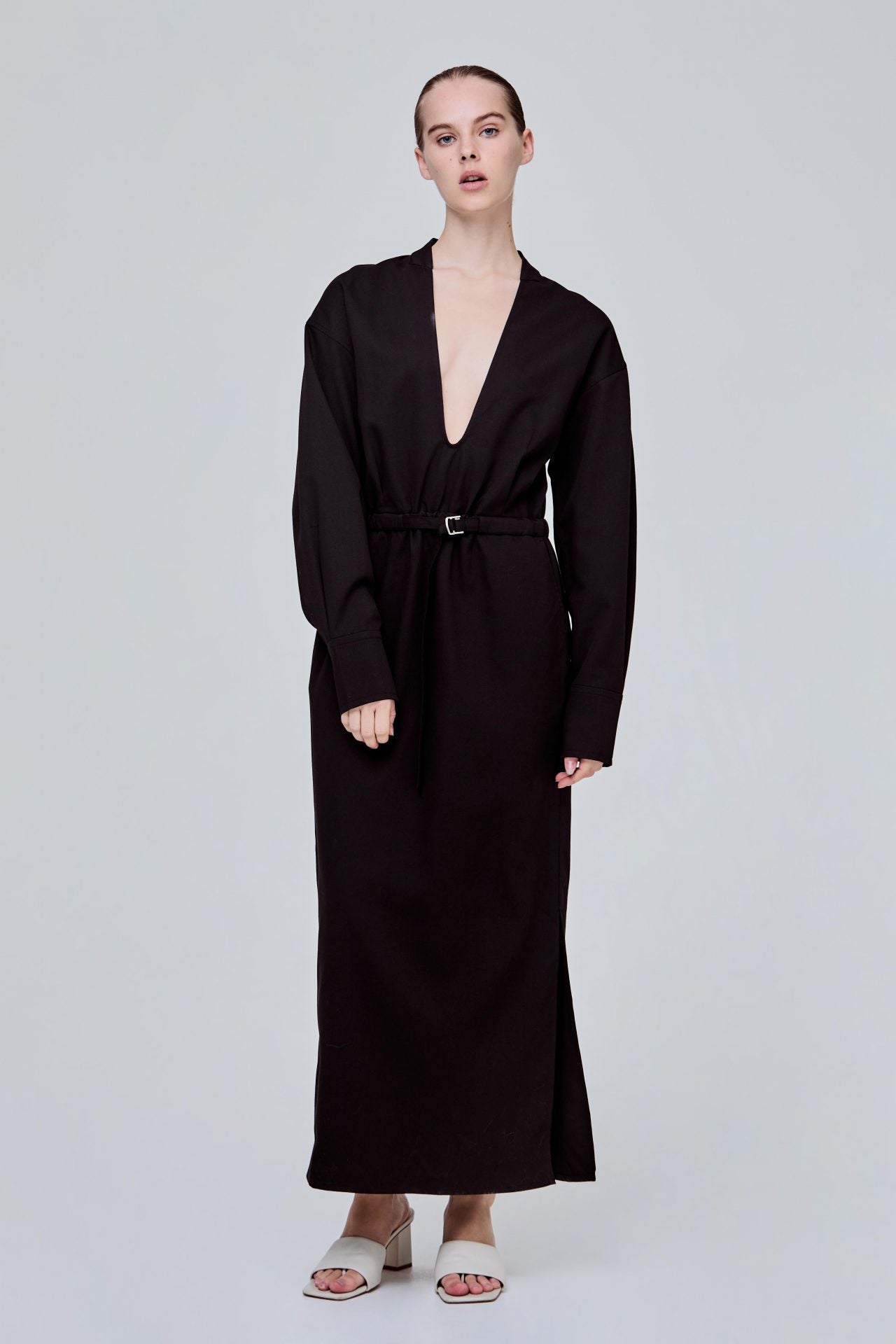 color:NOIR