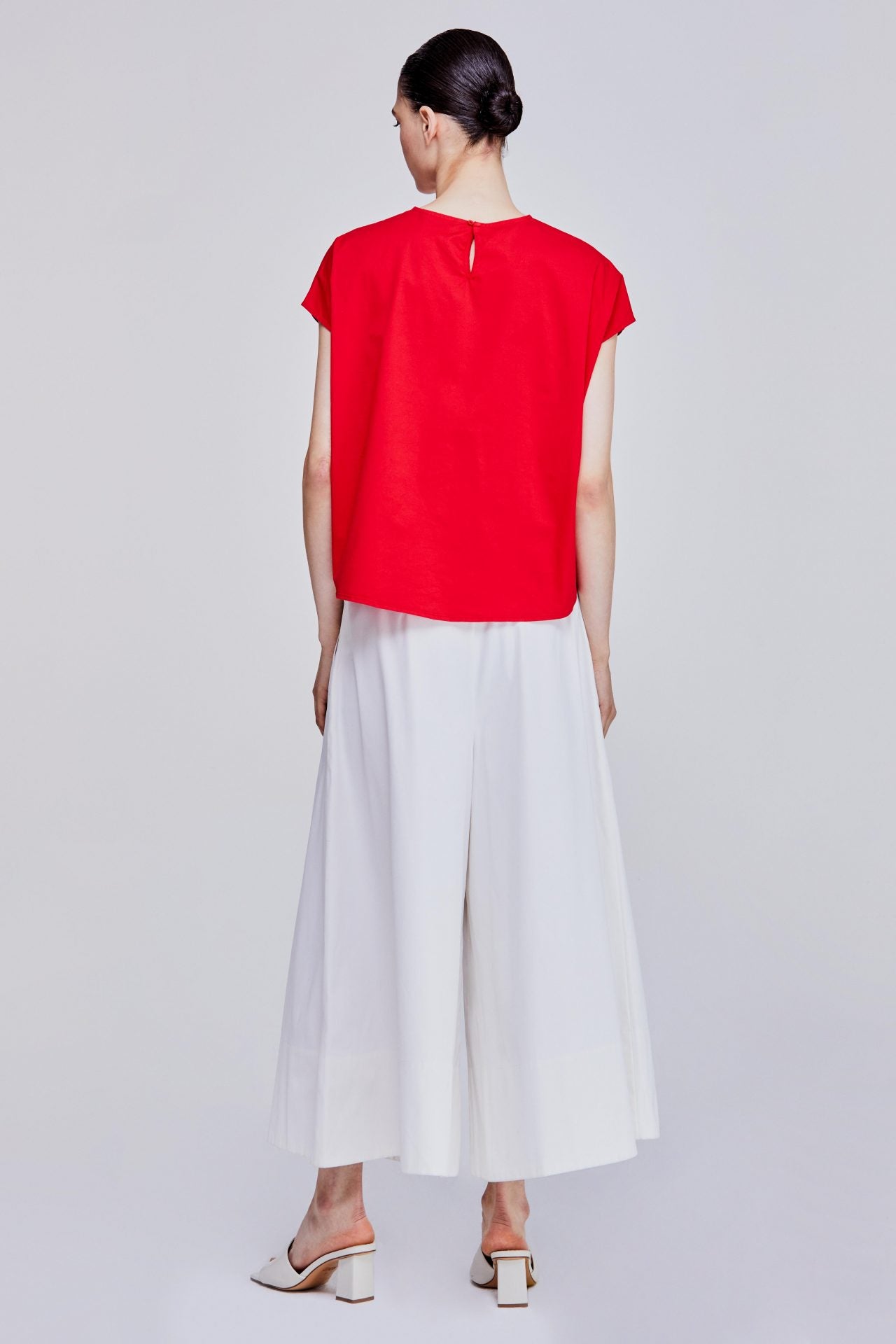 color:SCARLET